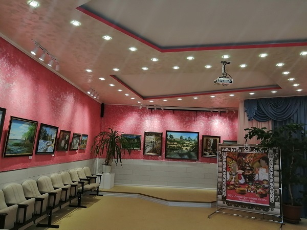 Большой выставочный зал нашего центра позволяет проводить выставки, презентации, мастер-классы и торжественные мероприятия. 